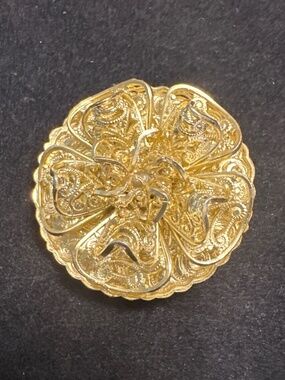 Vintage Western Germany Gold Filigree Floral Scarf Clip Mid Century Clasp